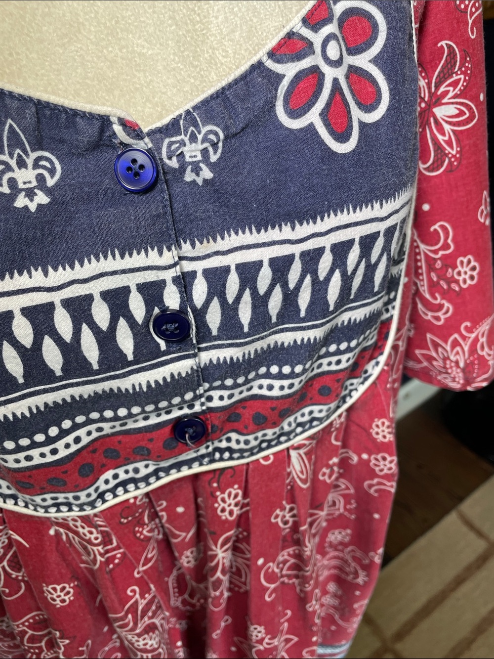 Only Necessities Red Navy Floral Smocked Yoke Nightgown Cotton Size 1X - Picture 3 of 11